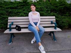 KiraDripe - female with brown hair webcam at xLoveCam