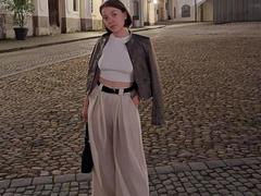 KiraDripe - female with brown hair webcam at xLoveCam