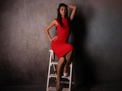 MerryCruze - female with black hair webcam at xLoveCam