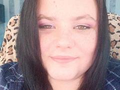 KiraFloress - female with brown hair and  small tits webcam at xLoveCam