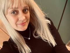 KiraHarra from xLoveCam