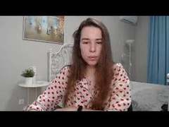 KiraRobberts - female with brown hair webcam at LiveJasmin