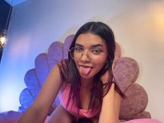 KiraRuby from xLoveCam