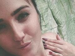 KiraSweetchik from xLoveCam