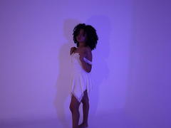 KirasPell from xLoveCam