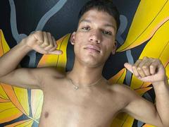 KirosSinclair - male webcam at xLoveCam