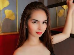 KirstenCarry - shemale webcam at xLoveCam