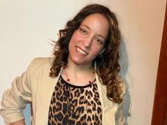 KirtyNella - female webcam at xLoveCam