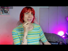 KisaaJones - shemale with red hair webcam at xLoveCam