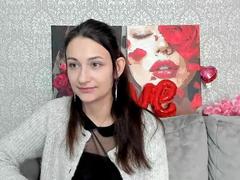 KishaNaught - female webcam at xLoveCam