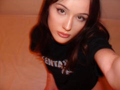 KissyFox-hot - female with brown hair webcam at xLoveCam