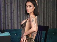 KissyNicol - female with black hair webcam at xLoveCam