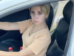 KisuLayer - blond female with  small tits webcam at xLoveCam