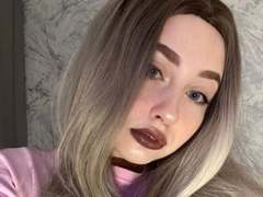 AliceCutex - blond female webcam at ImLive