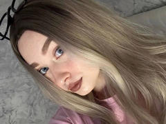 AliceCutex - blond female webcam at ImLive