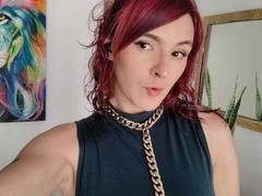 Nina_kravitz - female with brown hair and  big tits webcam at ImLive