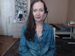 KiuMin - female with brown hair and  small tits webcam at xLoveCam