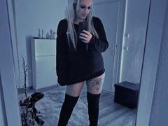 Kiwi-ink-hot - blond female webcam at xLoveCam