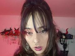 KizzuKyuwu - female with brown hair webcam at xLoveCam