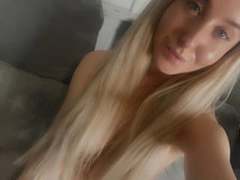 kia-rey-hot - blond female webcam at xLoveCam