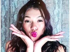 kinkyCharlottee - female with brown hair webcam at xLoveCam