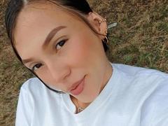 kinkyCharlottee from xLoveCam