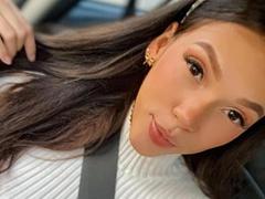 kinkyCharlottee - female with brown hair webcam at xLoveCam