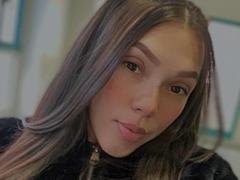 kinkyCharlottee - female with brown hair webcam at xLoveCam