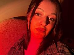 KlaraxGold - female with brown hair webcam at xLoveCam