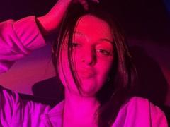 KlaraxGold - female with brown hair webcam at xLoveCam