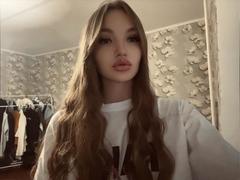 KlarnetHot - blond female with  big tits webcam at xLoveCam