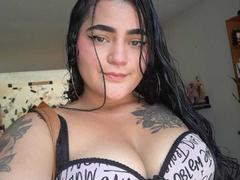 KloeLovee - female webcam at xLoveCam