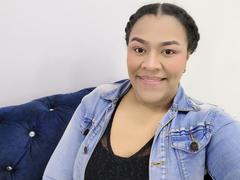 KloheEvans - female with black hair and  big tits webcam at xLoveCam