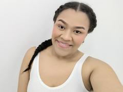 KloheEvans - female with black hair and  big tits webcam at xLoveCam