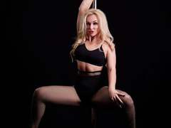 Klubnika from xLoveCam