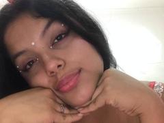 CristySilver - female with black hair webcam at xLoveCam