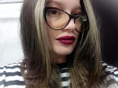 KoraSweet - female with brown hair webcam at xLoveCam