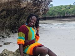 KrisJohanas - female with black hair and  small tits webcam at xLoveCam