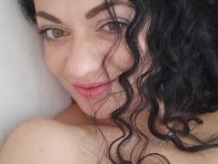 Kristals from xLoveCam