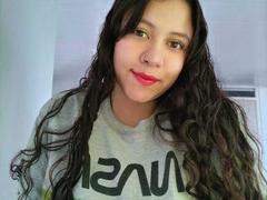 KristinGarner - female with black hair and  big tits webcam at LiveJasmin