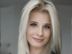 KristineLovely - female webcam at xLoveCam