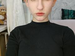 KrystaFessel - female webcam at xLoveCam