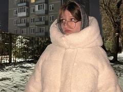 KrystaFessel - female webcam at xLoveCam