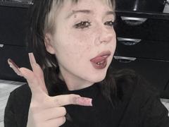 LennieCaronna - female with black hair and  big tits webcam at xLoveCam