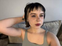 LennieCaronna - female with black hair and  big tits webcam at xLoveCam