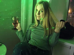 kristinakokietka-hot - blond female webcam at xLoveCam