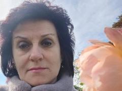 KseniaBurlesk - female with black hair and  big tits webcam at xLoveCam