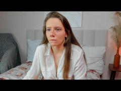 Deadici - female with red hair webcam at ImLive