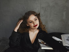 KyleyJackson - blond female webcam at LiveJasmin