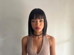 KylieGreenX from xLoveCam